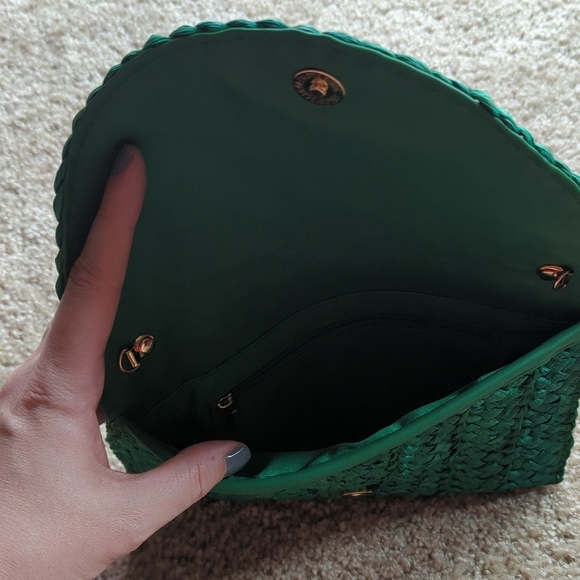 Green Woven Clutch - Picture 2 of 6